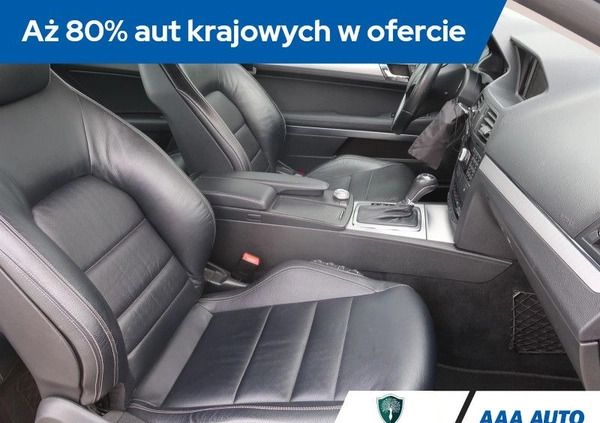 Mercedes-Benz Klasa E cena 56000 przebieg: 156348, rok produkcji 2010 z Cedynia małe 254